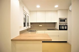 Rent Flat  Calle eduardo pérez. Estrena piso de dos dormitorios junto a la catedral.