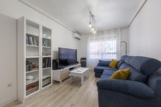 Ground floor  Calle albanchez. Piso en venta junto avenida mediterráneo