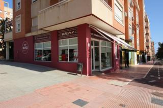 Location Local commercial à Nueva Andalucía. Local junto al alcampo