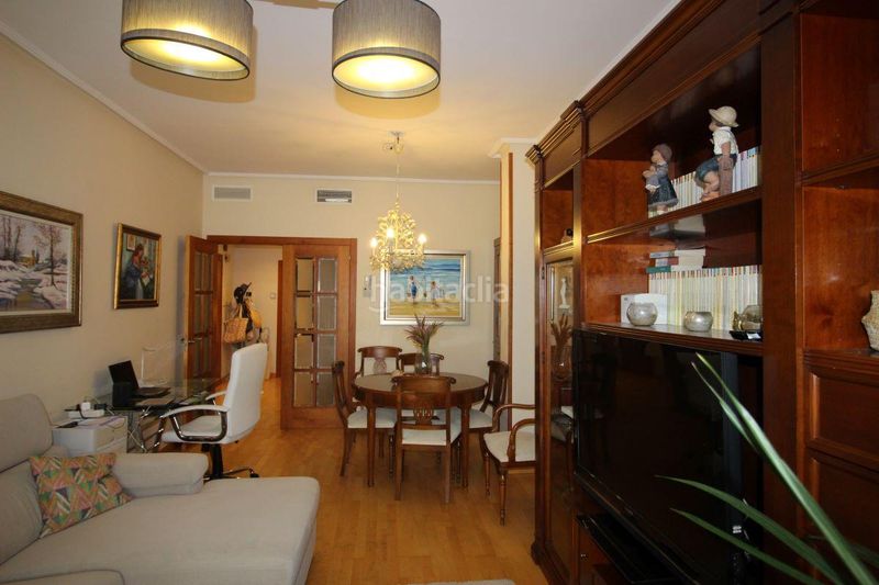 Foto 73e02bec-39ce-47a4-9f7f-39ee1eb2e4a5. Alquiler piso vivienda 3 dormitorios en calle altamira en Almería