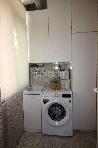 Foto b0ca24ae-6193-4db9-a0b4-b1e1d15120cf. Alquiler piso vivienda 3 dormitorios en calle altamira en Almería