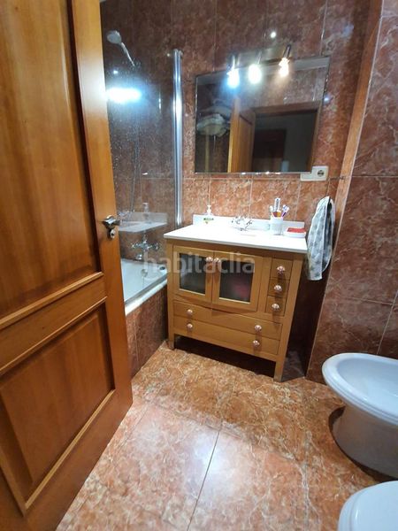 Foto c4e3d7eb-1595-4f4d-aec4-f2fc6a0e3daf. Alquiler piso vivienda 3 dormitorios en calle altamira en Almería