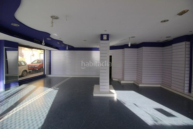 Foto 0cb477f9-7a49-4826-83ad-995a520fa79c. Alquiler local comercial local muy bien situado en Almería