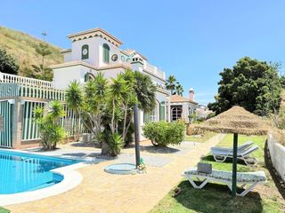 Xalet a Urbanización Santa Rosa. Villa de lujo en torrox costa