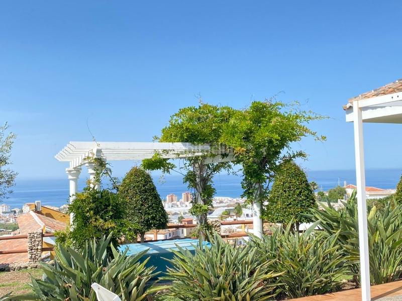 Foto 08bc4604-e1d8-40c4-8a80-9f2d1f02cef0. Chalet villa de lujo costa con vistas espectaculares al mar. en Torrox