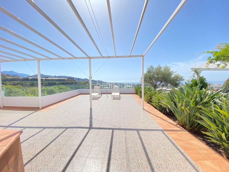 Foto 40c97d99-3f30-4520-825b-f399f855686e. Chalet avec piscine dans Urbanización Santa Rosa Torrox