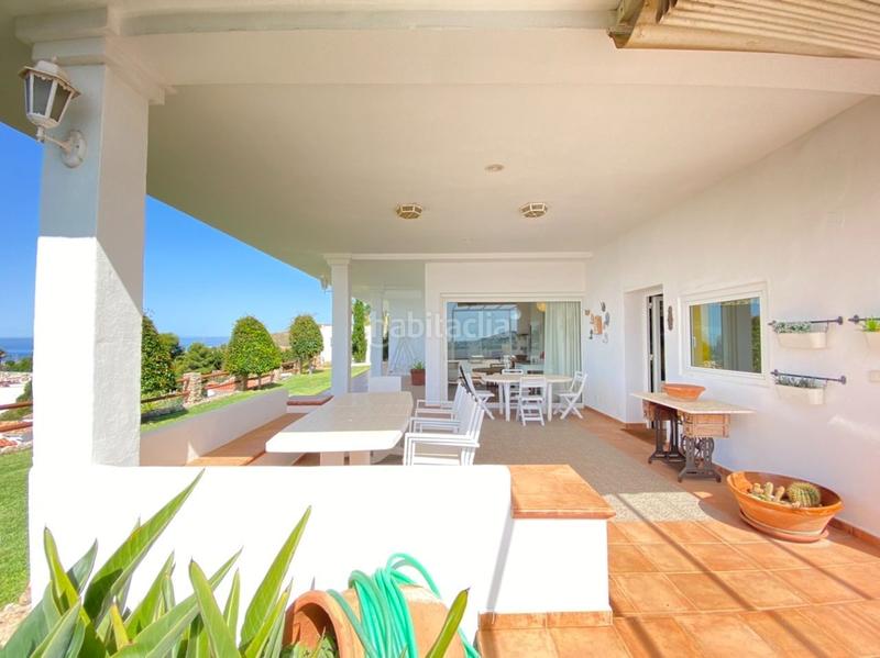 Foto b1a56af6-7b69-48c0-8f60-a36527b6e72e. Chalet avec piscine dans Urbanización Santa Rosa Torrox