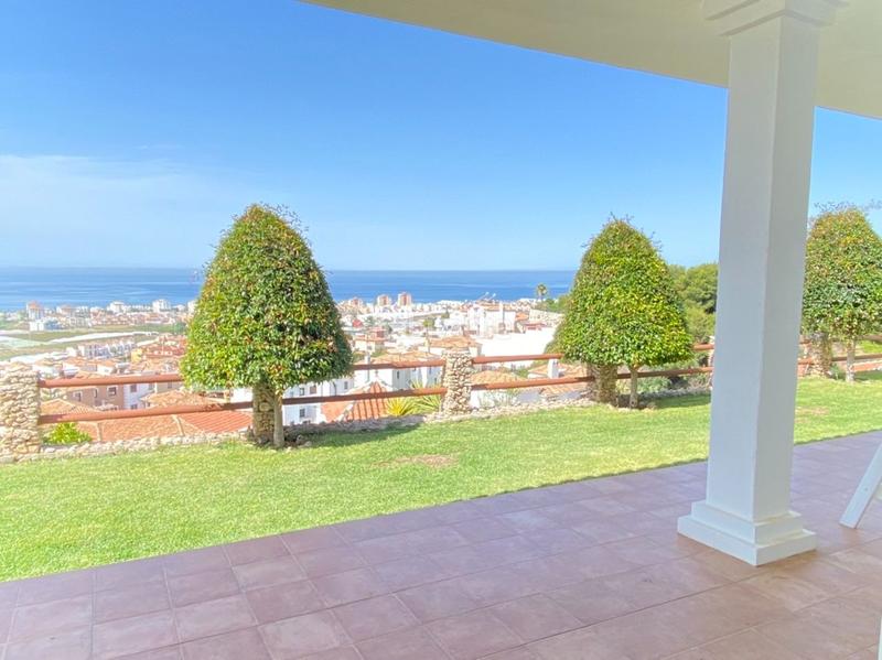 Foto bc352682-a85e-4de6-9018-f09d59021334. Chalet villa de lujo costa con vistas espectaculares al mar. en Torrox