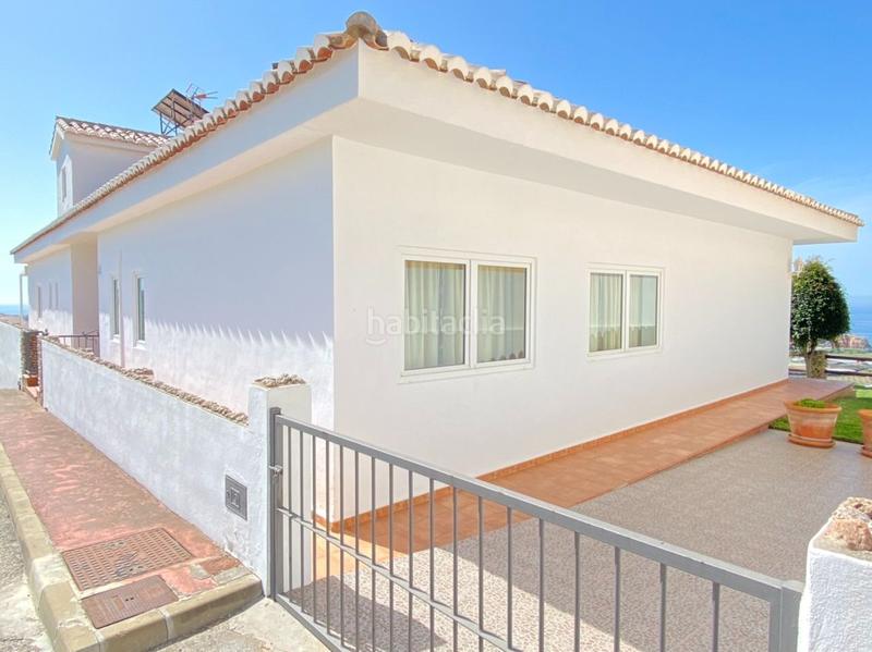 Foto cc2f4490-710f-494c-88eb-bbf73ab803fb. Chalet villa de lujo costa con vistas espectaculares al mar. en Torrox
