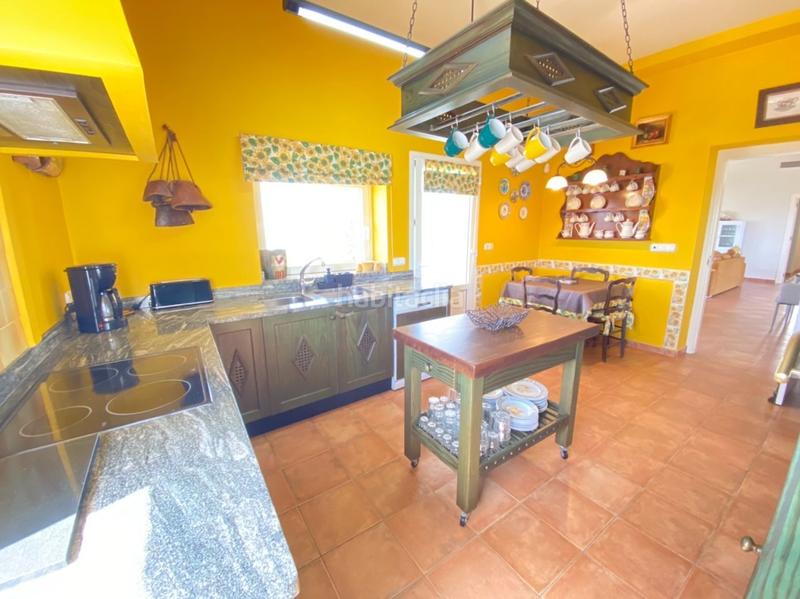 Foto d4e8b0c9-806a-497b-9eab-9ccef6e40ffa. Chalet villa de lujo costa con vistas espectaculares al mar. en Torrox