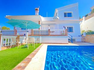 Chalet in El Morche. Villa  a 200 metros  de la playa en mezquitilla vélez málaga y a