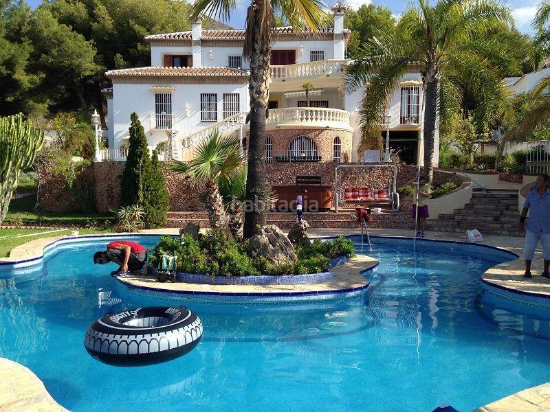 Foto 7b527a00-8ced-4fe7-b877-e5daef47979a. Chalet villa de lujo ubicada en zona exclusiva en Nerja
