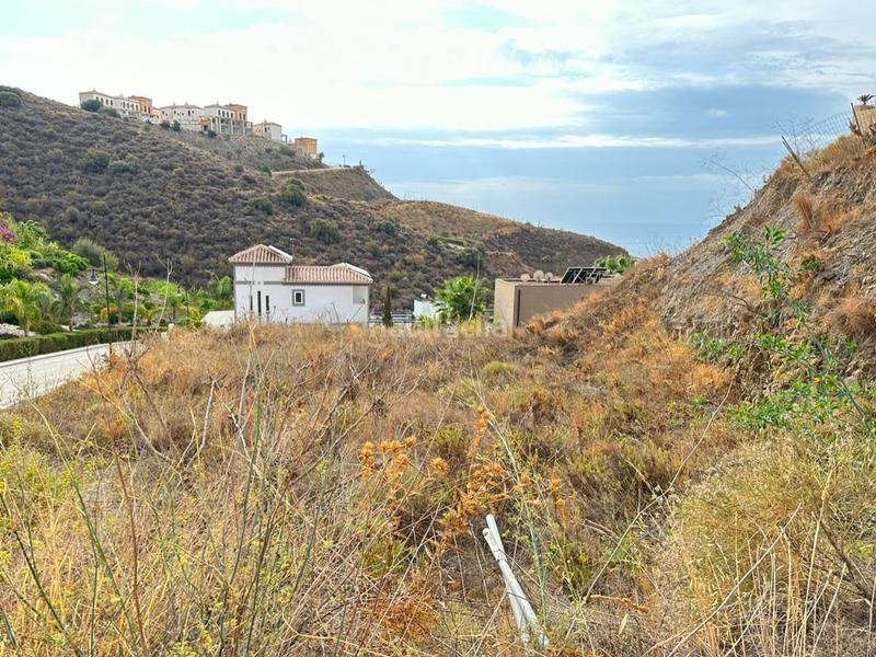 Foto 933850a6-056b-4c20-8955-aea8b090cdf2. Terreno residencial parcela urbana de 1.060 m2 costa en la urbanización balcones dEl Peñoncillo. en Torrox