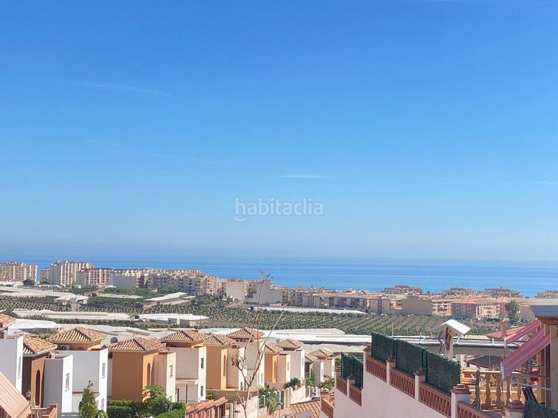 Foto e387a894-549f-4b13-be94-6da50f7fc923. Terreno residencial tres parcelas urbanas de 279 m2 costa, con superficies construidas de 243, 214 y 222 m2 respectivamente, incluyen salone en Torrox