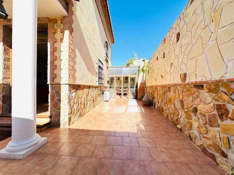 Foto ea8b3ee9-fcdc-49d9-9d5d-ddb97efce6fe. Chalet exclusiva villa de lujo . en Avda Pescia - Ctra de Frigiliana Nerja