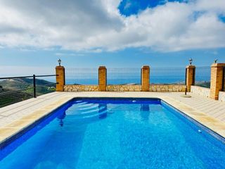 Country house in Torrox Pueblo. Casa en el campo en el morche en una parcela de 8.300 m2 con 1.0