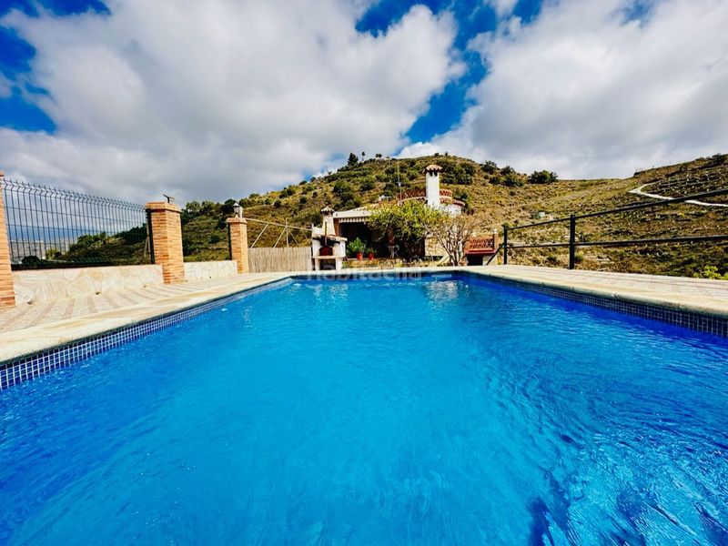 Foto 1bc22746-27dd-4b2c-af83-0268eb78edd0. Masia amb piscina a Torrox pueblo Torrox