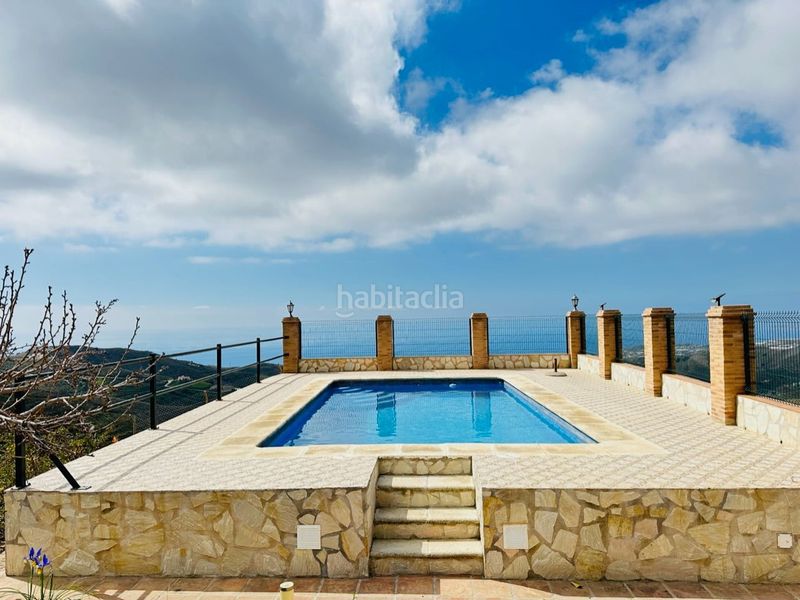Foto eac3f043-ca33-430a-b510-d8f38981a60e. Masia amb piscina a Torrox pueblo Torrox