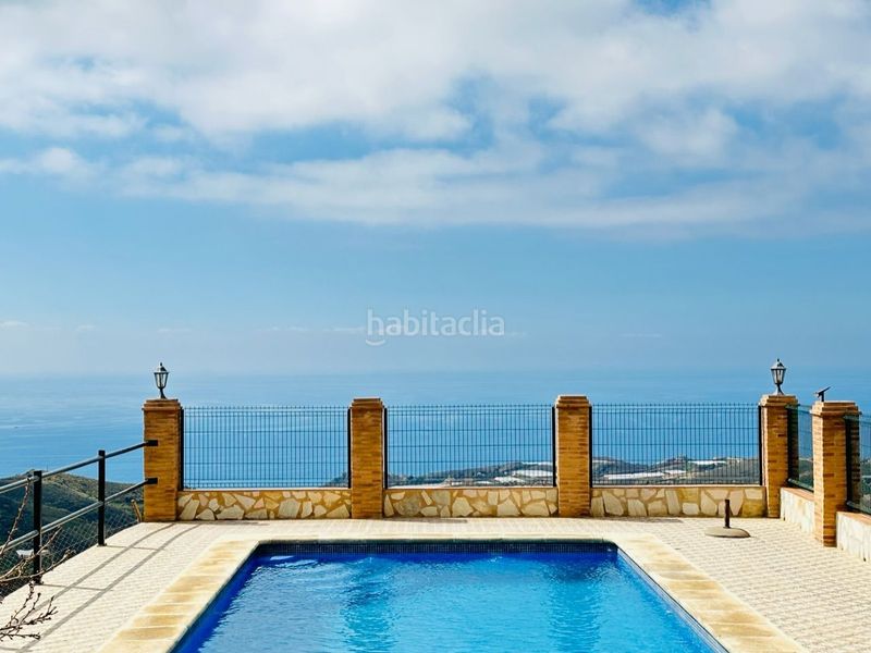 Foto f9621b3c-7e77-478a-ba69-685e6ae60a87. Masia amb piscina a Torrox pueblo Torrox