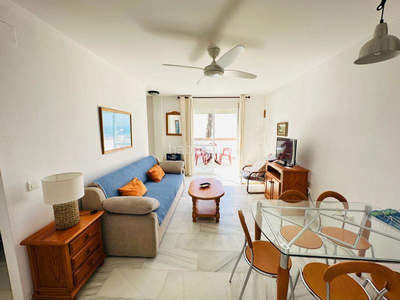 Foto 04f68fb3-31d7-4270-ab79-586655d85b7c. Ático piso en primera línea de playa con vistas frontales al mar de 60 m2 en urbanización Laguna Beach costa. en Torrox