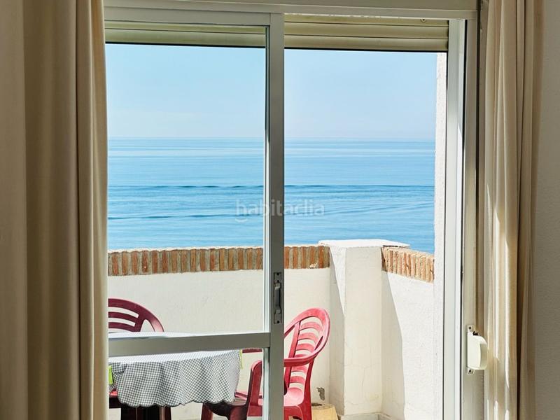 Foto c518e441-857c-4b0a-9153-ba5899fca946. Ático piso en primera línea de playa con vistas frontales al mar de 60 m2 en urbanización Laguna Beach costa. en Torrox