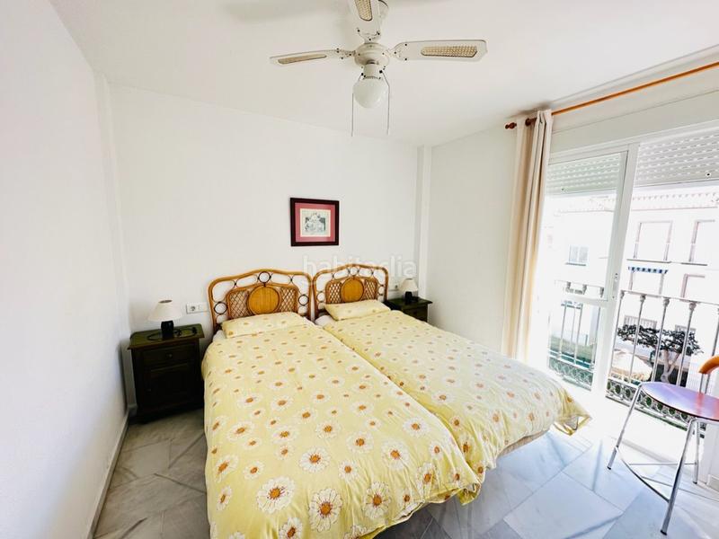 Foto ef873845-b7db-4771-9732-e49bc8f32b67. Ático piso en primera línea de playa con vistas frontales al mar de 60 m2 en urbanización Laguna Beach costa. en Torrox