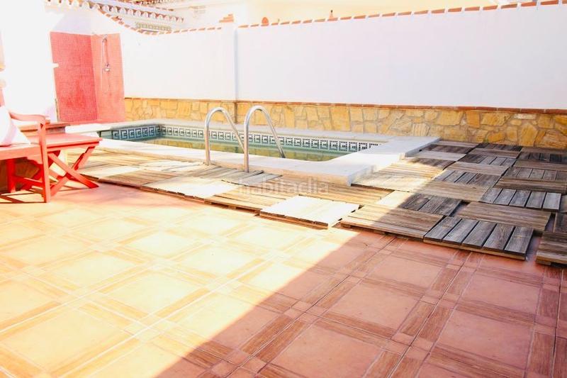 Foto f708fadf-efb3-4050-b484-e67780568759. Casa espectacular chalet situado en primera línea de playa costa málaga con salida directa al paseo marítimo en Torrox