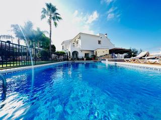 Xalet a Centro. Villa de lujo en nerja.