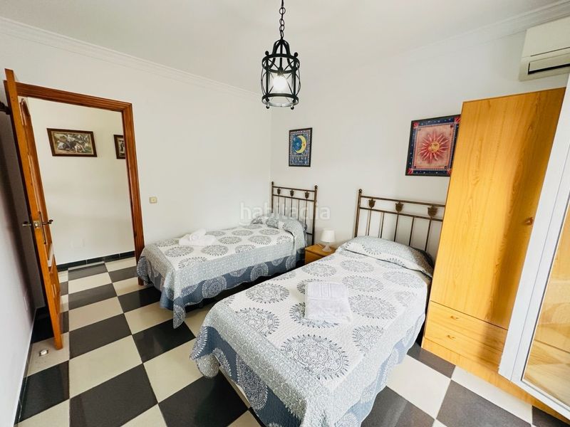 Foto a821dd88-5d94-48a0-97ad-eee9c0a50754. Xalet amb piscina a Centro Nerja