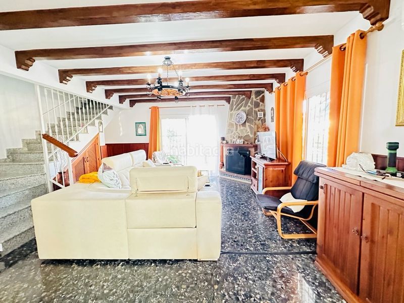 Foto eb581f88-5c94-40d0-81e2-e70f9447342a. Xalet amb piscina a Centro Nerja