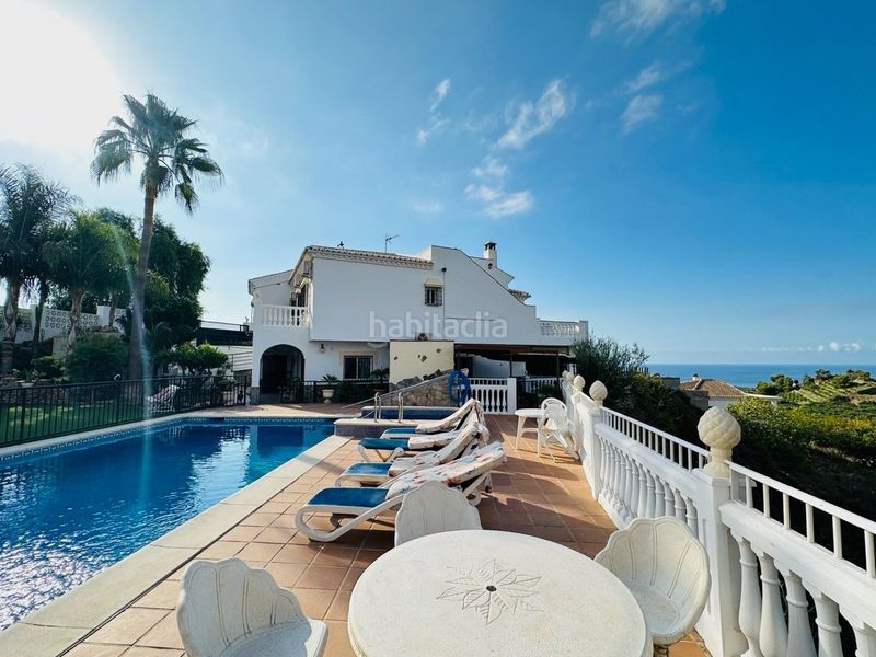 Foto f2ea1e90-cd04-4bac-9033-c6538e903fbc. Xalet amb piscina a Centro Nerja
