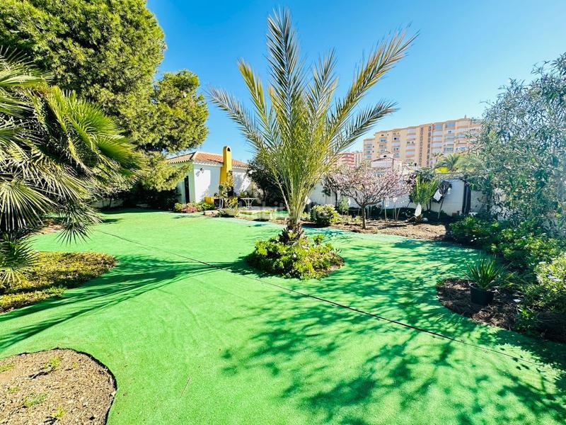Foto a2cb3006-d55f-444b-9533-e806e6f81646. Chalet espectacular villa junto al mar costa málaga. en Torrox