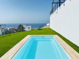 Chalet en El Peñoncillo. Villas de lujo de estilos modernos en la urbanización balcones d