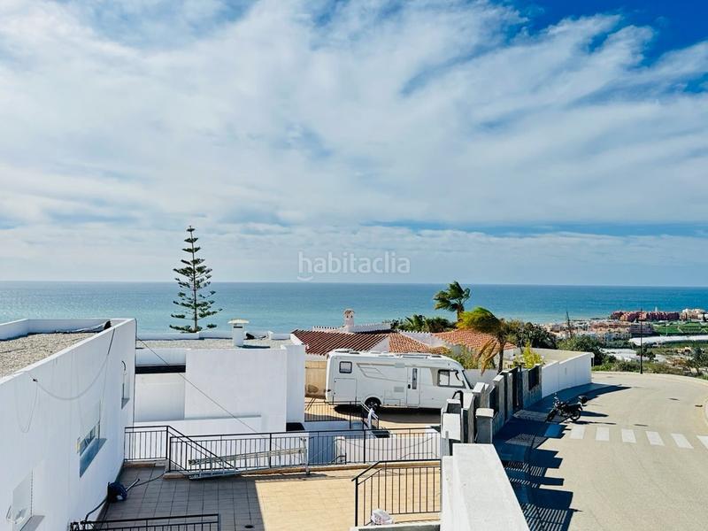 Foto 200f1709-5b45-4146-bf6b-2675d3460c6a. Chalet villas de lujo de estilos modernos en la urbanización balcones dEl Peñoncillo costa. en Torrox