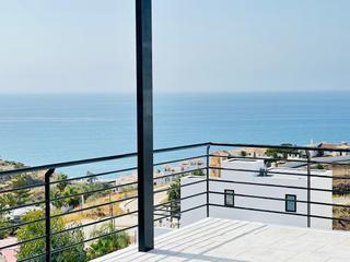 Chalet en El Peñoncillo. Villas de lujo de estilos modernos en la urbanización balcones d