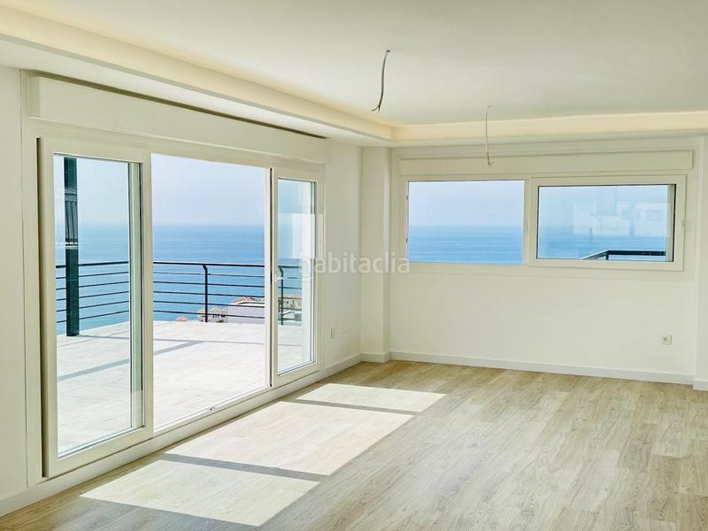 Foto 9707edde-e0ef-48e4-b8fa-9a3b8d08074f. Chalet villas de lujo de estilos modernos en la urbanización balcones dEl Peñoncillo costa. en Torrox