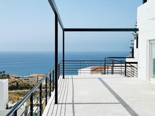 Chalet en El Peñoncillo. Villas de lujo de estilos modernos en la urbanización balcones d