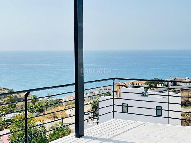 Foto 1bdaae86-8b7e-4a72-9fb1-07de579b76da. Chalet villas de lujo de estilos modernos en la urbanización balcones dEl Peñoncillo costa. en Torrox