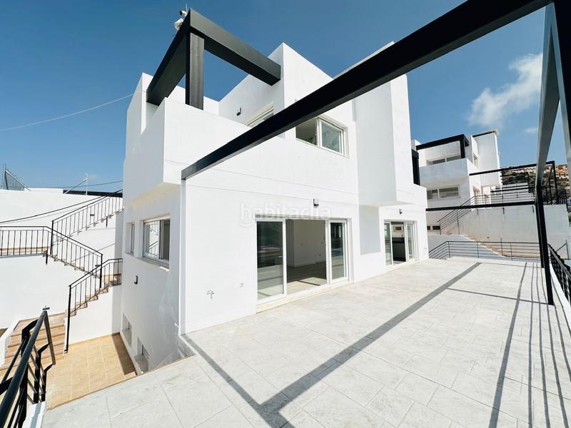 Foto 5c9a4d8e-5d73-4915-afe9-45141ed8d802. Chalet villas de lujo de estilos modernos en la urbanización balcones dEl Peñoncillo costa. en Torrox