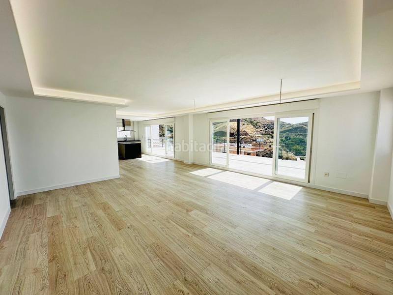 Foto 5ee96443-54a1-40f5-b8f3-5a141ef9848a. Chalet villas de lujo de estilos modernos en la urbanización balcones dEl Peñoncillo costa. en Torrox