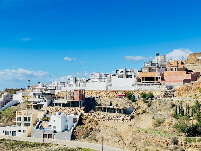 Foto a21497c6-b587-4f7a-8cee-768f9b10bf3b. Chalet villas de lujo de estilos modernos en la urbanización balcones dEl Peñoncillo costa. en Torrox