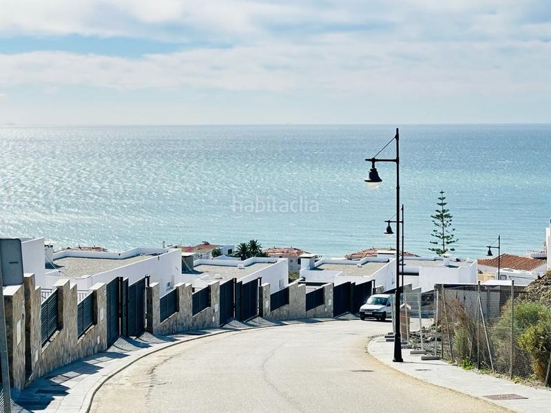 Foto b725f46b-f71d-4269-8136-1be367330111. Chalet villas de lujo de estilos modernos en la urbanización balcones dEl Peñoncillo costa. en Torrox
