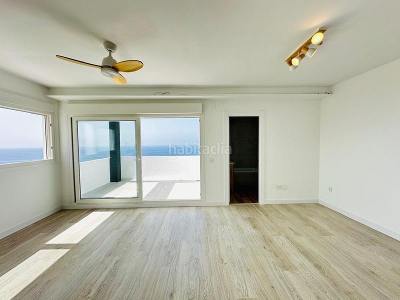 Foto cfb80657-eb8a-4fe0-ac81-2de162afc7f0. Chalet villas de lujo de estilos modernos en la urbanización balcones dEl Peñoncillo costa. en Torrox