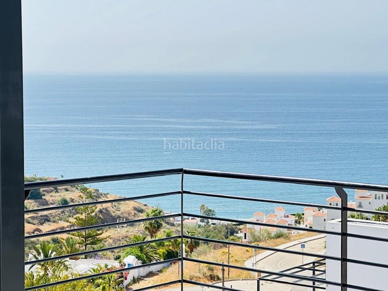 Foto eeb3db6e-a9f7-449b-ab82-2f0d630615ce. Chalet villas de lujo de estilos modernos en la urbanización balcones dEl Peñoncillo costa. en Torrox