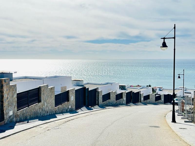 Foto f888a7c7-0567-4114-bd1b-347cb2d92454. Chalet villas de lujo de estilos modernos en la urbanización balcones dEl Peñoncillo costa. en Torrox