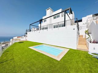 Chalet en El Peñoncillo. Villas de lujo de estilos modernos en la urbanización balcones d