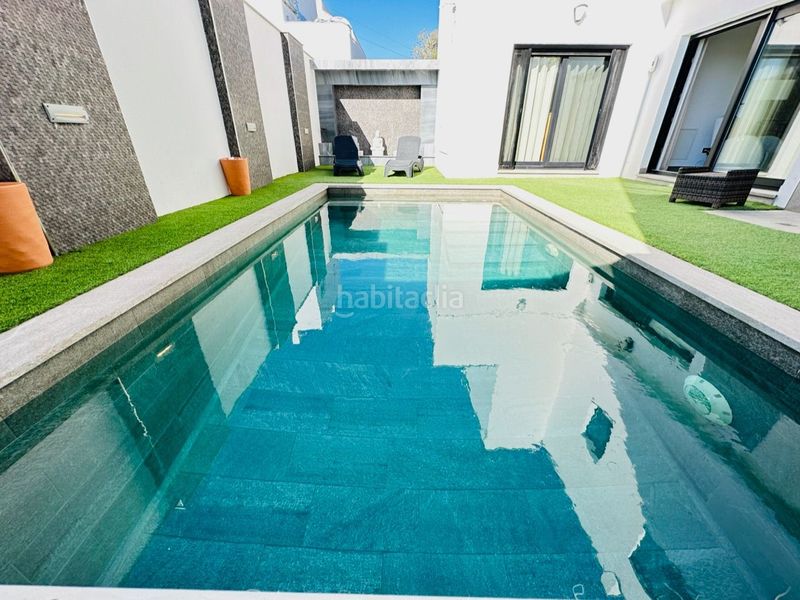 Foto 82dd7425-5957-4ec6-b179-cb50de06c030. Xalet amb piscina a Avda Pescia - Ctra de Frigiliana Nerja