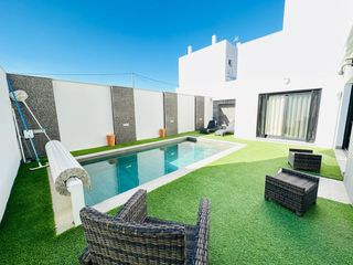 Chalet in Avda Pescia - Ctra de Frigiliana