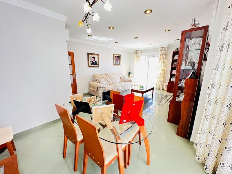 Foto 0db4b754-6d68-4ce3-a2a9-7e4973d9a862. Chalet villa de lujo ubicada en la urbanización Viña Málaga . en Torre del Mar