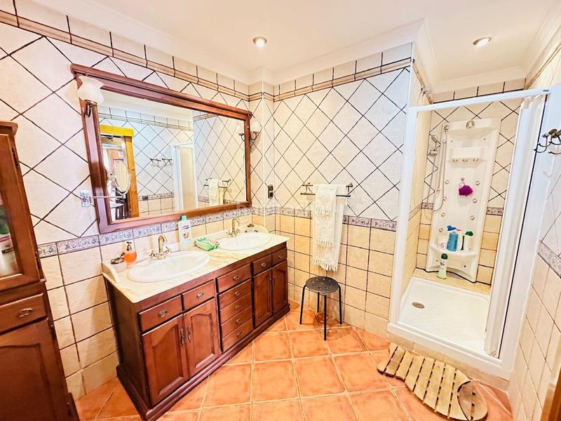 Foto 374bfda2-312f-4014-92b4-d69d32d0ee5a. Chalet villa de lujo ubicada en la urbanización Viña Málaga . en Torre del Mar
